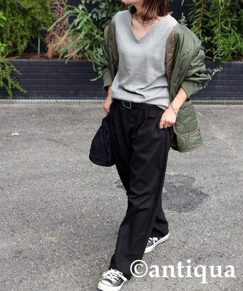 antiqua(アンティカ)の「ベーシックコットンフライスVネックロンT(Tシャツ/カットソー・レディース・ネイビー/杢グレー/カーキ/ブラック/オフホワイト/オートミール/ベージュ系その他/ブラウン系その他/グリーン系その他/バイオレット/グリーン系その他2/ブルー系その他/ライラック/モスグリーン/ベージュ・L/M/S/XL)」の18枚目の写真