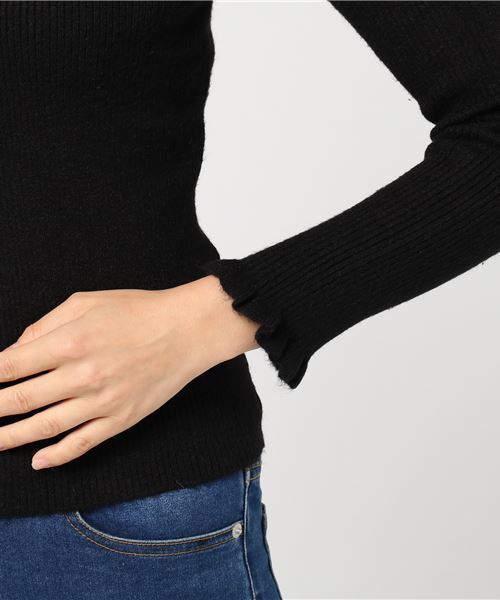 RAY CASSIN（レイカズン）の「フリルハイネックプルオーバー（ニット/セーター・レディース・ブラック/キャメル/パープル/キナリ・FREE）」の8枚目の写真