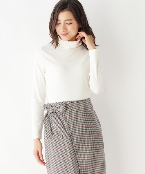 grove(グローブ)の「◆オフタートルネック長袖カットソー(Tシャツ/カットソー・レディース・ブラック/ベージュ/グリーン/アイボリー・02/03)」の1枚目の写真