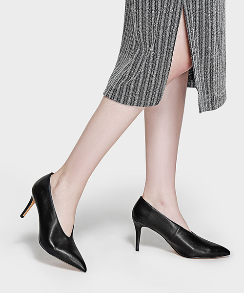 CHARLES & KEITH(チャールズ & キース)の「ポインテッドパンプス/POINTED PUMPS(パンプス・レディース・ブラック/ライトブラウン・22.5cm/23.5cm/23cm/24.5cm/25cm)」の3枚目の写真