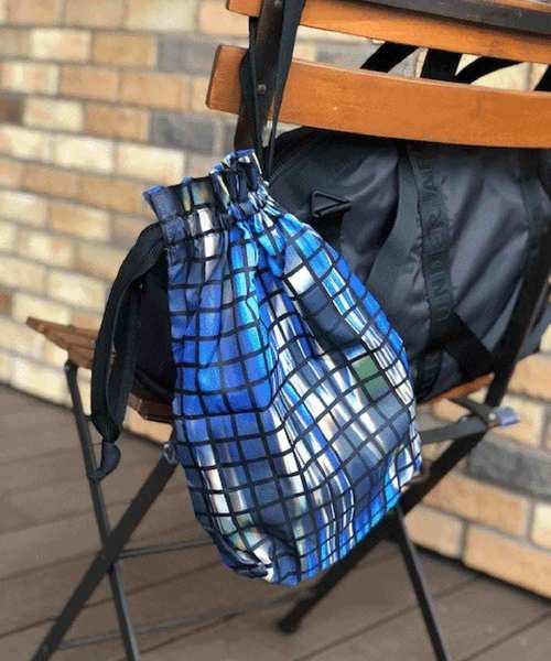 UNDER ARMOUR（アンダーアーマー）の「レディース ダッフルバッグ / ベルトウェイ（ショルダーバッグ・レディース・グリーン/ブラック・ONESIZE）」の8枚目の写真