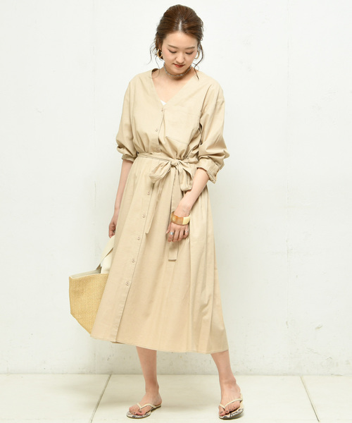 DouDou(ドゥドゥ)の「ロングシャツワンピース(ワンピース・レディース・ブラック/ベージュ/グリーン/アイボリー・FREE)」の4枚目の写真