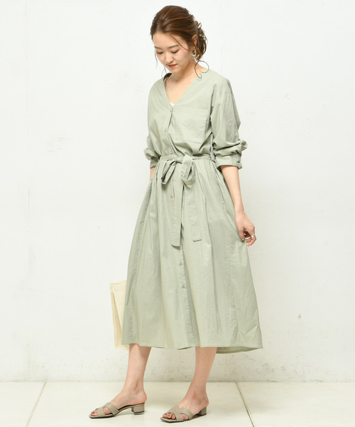 DouDou(ドゥドゥ)の「ロングシャツワンピース(ワンピース・レディース・ブラック/ベージュ/グリーン/アイボリー・FREE)」の1枚目の写真