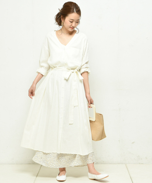 DouDou(ドゥドゥ)の「ロングシャツワンピース(ワンピース・レディース・ブラック/ベージュ/グリーン/アイボリー・FREE)」の2枚目の写真