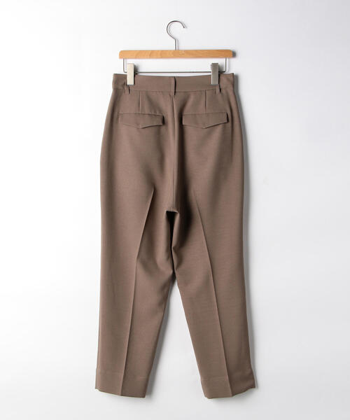green label relaxing（グリーンレーベルリラクシング）の「FFC ウエスト タック テーパード パンツ（その他パンツ・レディース・モカ/ネイビー・38/36）」の16枚目の写真
