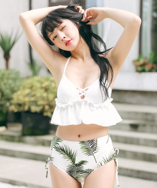 Dita（ディータ）の「【3点セット】シフォンスカート付きハイウエストビキニセットスウィムウェア【RT】（水着・レディース・ブラック/ホワイト・M/L/XL）」の14枚目の写真