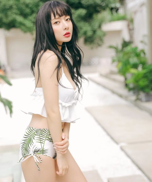 Dita（ディータ）の「【3点セット】シフォンスカート付きハイウエストビキニセットスウィムウェア【RT】（水着・レディース・ブラック/ホワイト・M/L/XL）」の15枚目の写真