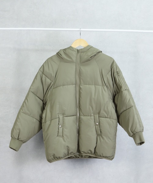 reca(レカ)の「ビッグシルエットダウンコート(ダウンジャケット/コート・レディース・ブラック/ベージュ/グリーン系その他・M/L)」の9枚目の写真