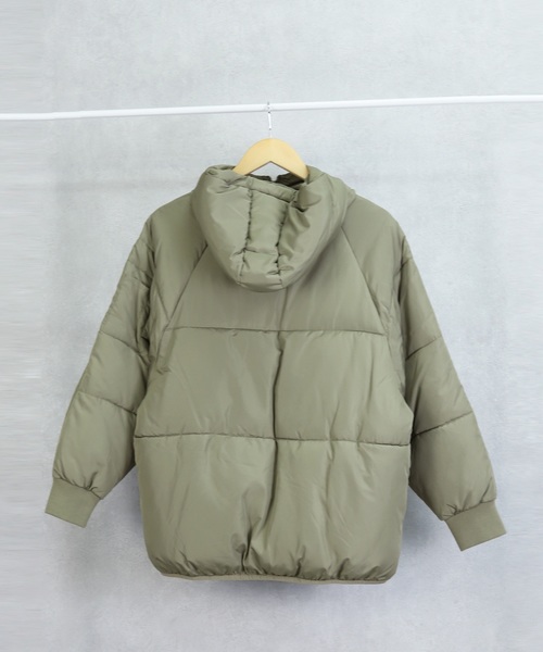 reca(レカ)の「ビッグシルエットダウンコート(ダウンジャケット/コート・レディース・ブラック/ベージュ/グリーン系その他・M/L)」の10枚目の写真
