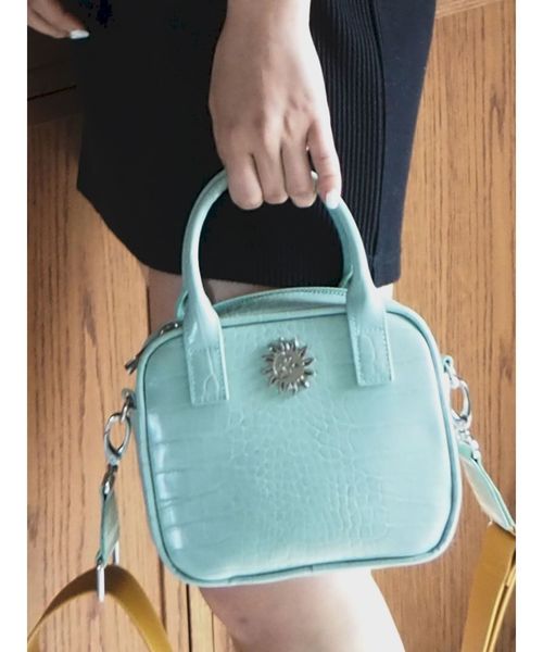 EVRIS　ショルダーバッグ　ブラック　シルバー　ターコイズ　クロコ　スエード EVRIS（エヴリス）の「クロコワイドショルダーミニBAG