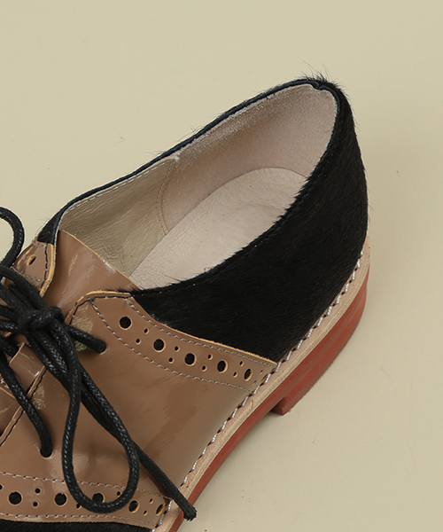 ROSE BUD(ローズバッド)の「(ALL BLACK)12-0202-1 HAIR/PATEN SADDLE OXFORD(ドレスシューズ・レディース・ブラック/ネイビー・39/36/37/38)」の6枚目の写真