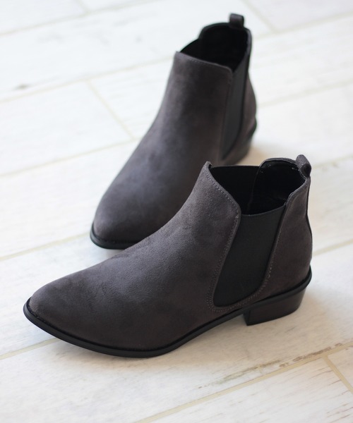 LibertyDoll(リバティードール)の「LiBERTYDOLL /3.5cmヒールサイドゴアブーツ(5448)(ブーツ・レディース・ブラック/ダークブラウン/グレイッシュベージュ/ブラウン/グレー/ブラック系その他/ブラウン系その他/キャメル/ワイン/ベージュ/ネイビー/グレー系その他/アイボリー/シルバー・LL/SS/S/M/L/3L/XL)」の5枚目の写真