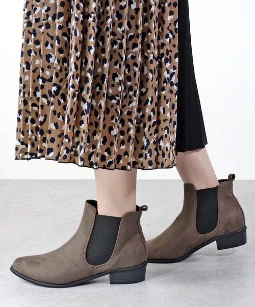 LibertyDoll(リバティードール)の「LiBERTYDOLL /3.5cmヒールサイドゴアブーツ(5448)(ブーツ・レディース・ブラック/ダークブラウン/グレイッシュベージュ/ブラウン/グレー/ブラック系その他/ブラウン系その他/キャメル/ワイン/ベージュ/ネイビー/グレー系その他/アイボリー/シルバー・LL/SS/S/M/L/3L/XL)」の10枚目の写真