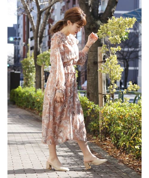 dazzlin（ダズリン）の「ラテフラワーマキシワンピース（ワンピース・レディース・ベージュ/オレンジ/グリーン・FREE）」の8枚目の写真