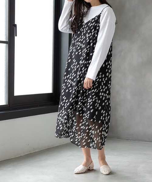 ペイント柄キャミワンピース ワンピース Mode Robe モードローブ のファッション通販 Zozotown