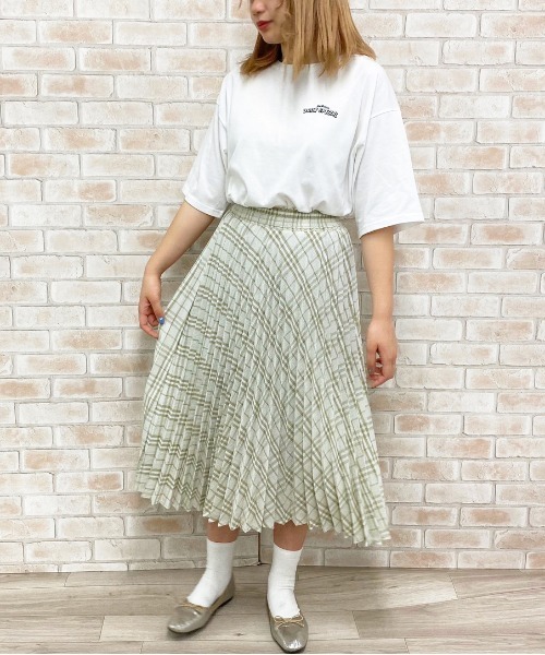 apres jour（アプレジュール）の「アソートＢＩＧＴシャツ【ZOZOTOWN限定アイテム】（Tシャツ/カットソー・レディース・ホワイト/チャコールグレー/ブラック/ライトホワイト/アイボリー/その他/ボルドー/モカ/ラベンダー/ホワイト系その他/グリーン系その他・フリー）」の16枚目の写真