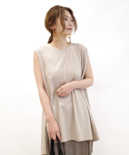 DouDou(ドゥドゥ)の「アシメヘムチュニックタンク(Tシャツ/カットソー・レディース・ベージュ/オフホワイト/スミクロ・FREE)」の4枚目の写真