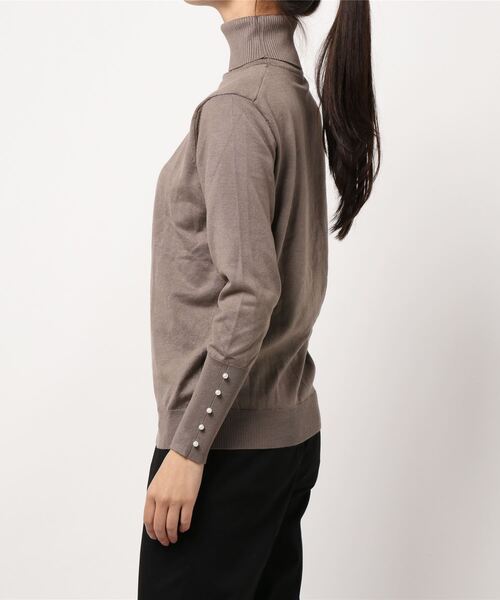 coca（coca）（コカ）の「袖パールニット（ニット/セーター・レディース・ベージュ/ブラック/ブルー・ONE SIZE）」の4枚目の写真