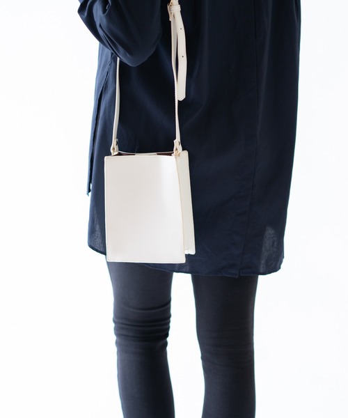 MURA(ムラ)の「スプリットレザー スクエア ミニ ショルダーバッグ(ショルダーバッグ・レディース・ホワイト/ブラック/キャメル/ベージュ・FREE)」の16枚目の写真