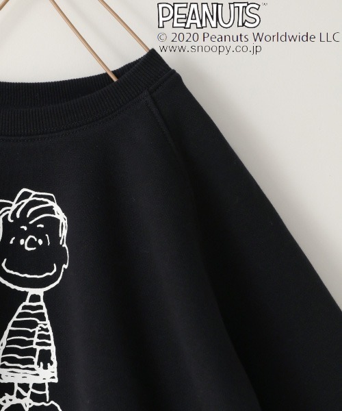 LOWRYS FARM(ローリーズファーム)の「PEANUTSクループルオーバー 919939(スウェット・キッズ・ホワイト/ブラック/ブルー・MEDIUM/LARGE/X-LARGE)」の6枚目の写真