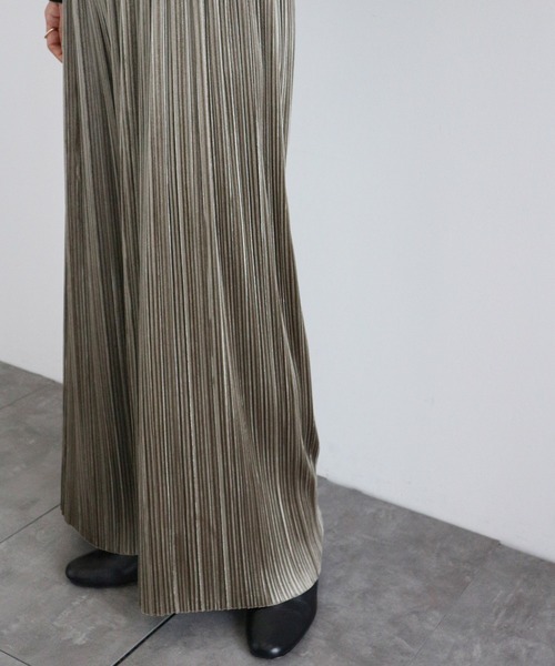 AMERICAN HOLIC（アメリカンホリック）の「プリーツワイドパンツ（その他パンツ・レディース・チャコールグレー/モカ/グレイッシュベージュ・MEDIUM/LARGE）」の4枚目の写真