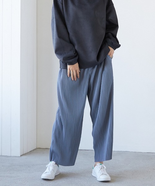 VIBGYOR(ヴィブジョー)の「VIBGYOR Select/クレープワイドパンツ(BL)(その他パンツ・レディース・ブラック/グレー/ブルーグレー/グレイッシュベージュ・MEDIUM/LARGE)」の3枚目の写真