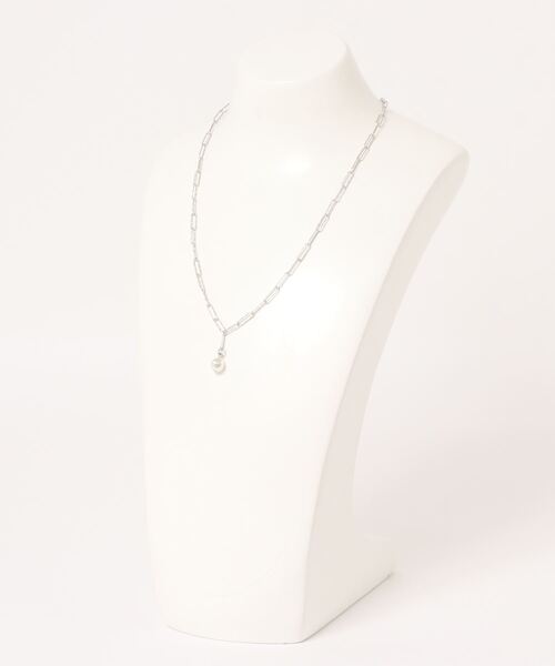 Lugnoncure(ルノンキュール)の「チェーンパールネックレス(ネックレス・レディース・ゴールド/シルバー・フリ-)」の3枚目の写真