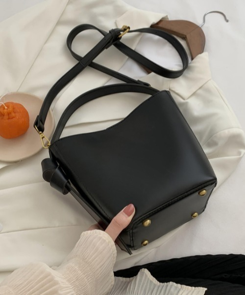 MKT(エムケーティー)の「バケット型ショルダーバッグ(ショルダーバッグ・レディース・ブラック/ダークブラウン/ブラウン/アイボリー・FREE)」の17枚目の写真