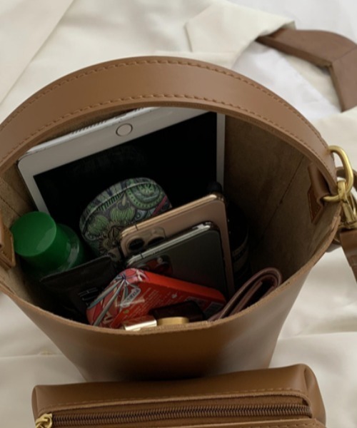 MKT(エムケーティー)の「バケット型ショルダーバッグ(ショルダーバッグ・レディース・ブラック/ダークブラウン/ブラウン/アイボリー・FREE)」の7枚目の写真