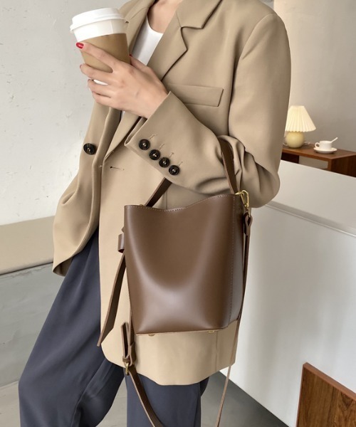 MKT(エムケーティー)の「バケット型ショルダーバッグ(ショルダーバッグ・レディース・ブラック/ダークブラウン/ブラウン/アイボリー・FREE)」の14枚目の写真