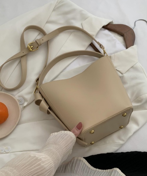 MKT(エムケーティー)の「バケット型ショルダーバッグ(ショルダーバッグ・レディース・ブラック/ダークブラウン/ブラウン/アイボリー・FREE)」の9枚目の写真