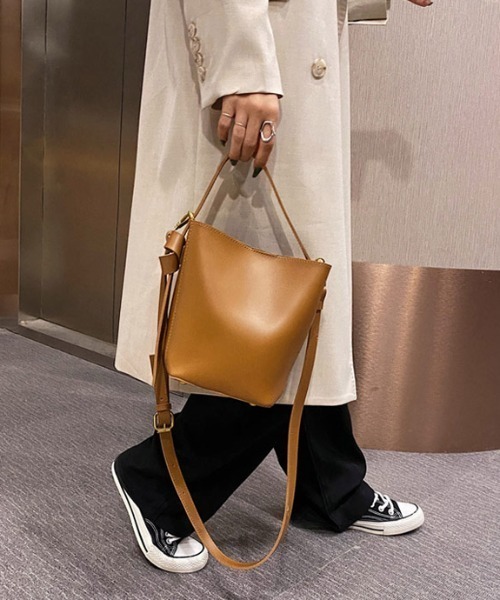 MKT(エムケーティー)の「バケット型ショルダーバッグ(ショルダーバッグ・レディース・ブラック/ダークブラウン/ブラウン/アイボリー・FREE)」の11枚目の写真