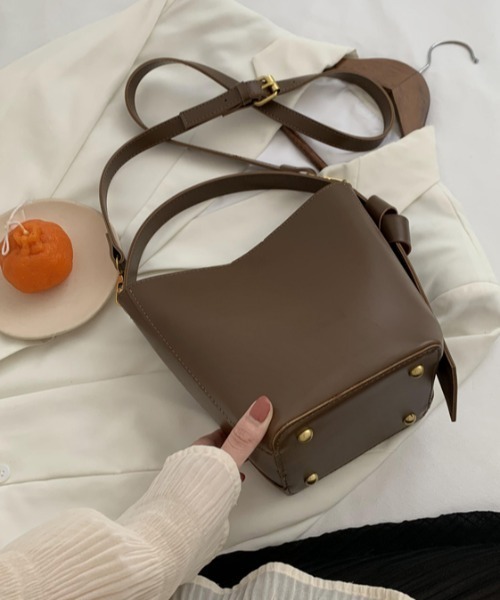 MKT(エムケーティー)の「バケット型ショルダーバッグ(ショルダーバッグ・レディース・ブラック/ダークブラウン/ブラウン/アイボリー・FREE)」の6枚目の写真