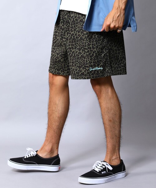 FREAK'S STORE（フリークスストア）の「WEB限定 GREENROOM×FREAK'S STORE/グリーンルーム 別注 ワイドイージーショーツ/セットアップ対応/レオパード柄（チノパンツ・メンズ・グリーン系その他/レオパード/ベージュ/ブラック/ブルー・SMALL/LARGE/MEDIUM）」の17枚目の写真