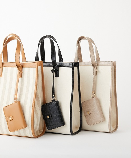 Chico（チコ）の「パスケース付パイピングスクエアトート（トートバッグ・レディース・ブラック/ブラウン/アイボリー・FREE）」の4枚目の写真