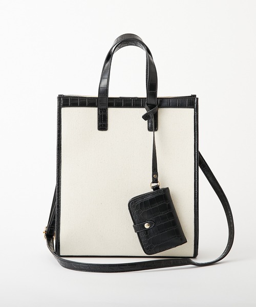 Chico（チコ）の「パスケース付パイピングスクエアトート（トートバッグ・レディース・ブラック/ブラウン/アイボリー・FREE）」の22枚目の写真