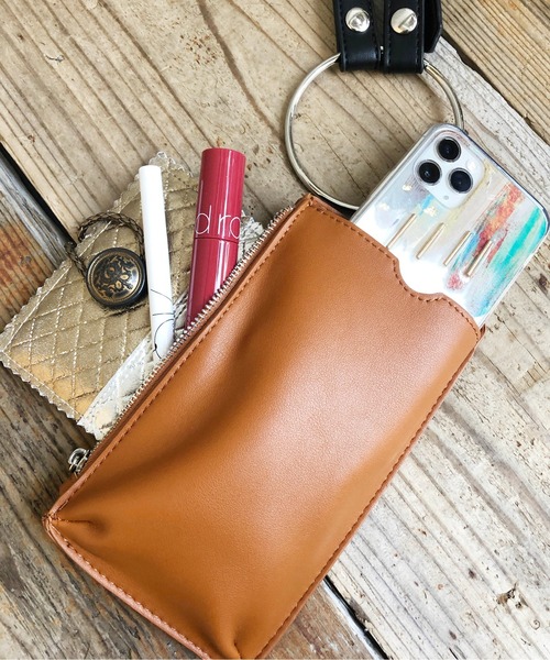 Mysa&Liina（ミーサリーナ）の「２ＷＡＹヴィーガンレザーリングマルチケース（ショルダーバッグ・レディース・ブラック/オレンジ/ブルー/アイボリー・M）」の7枚目の写真