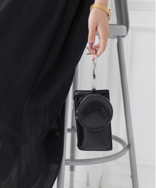 Mysa&Liina（ミーサリーナ）の「２ＷＡＹヴィーガンレザーリングマルチケース（ショルダーバッグ・レディース・ブラック/オレンジ/ブルー/アイボリー・M）」の16枚目の写真