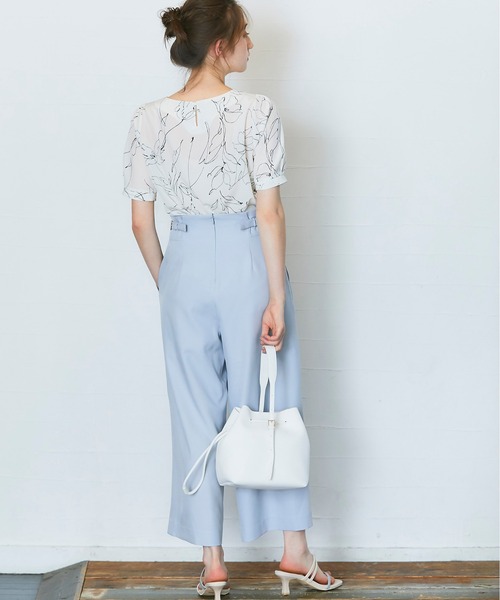 12Twelve Agenda(トゥエルブ アジェンダ)の「ギャザーデザインVネック半袖ブラウス(シャツ/ブラウス・レディース・ブラック/オフホワイト/グレイッシュベージュ/ミント・M)」の21枚目の写真