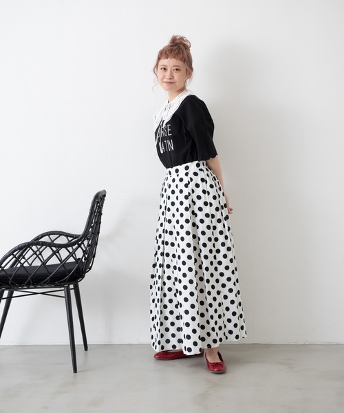MERLOT(メルロー)の「スカラップスリーブプリントTee(Tシャツ/カットソー・レディース・オフホワイト/ブラック/ライトブルー・FREE)」の6枚目の写真