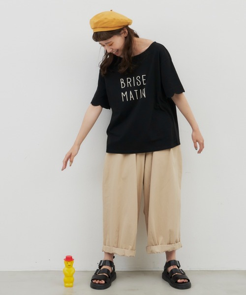 MERLOT(メルロー)の「スカラップスリーブプリントTee(Tシャツ/カットソー・レディース・オフホワイト/ブラック/ライトブルー・FREE)」の17枚目の写真