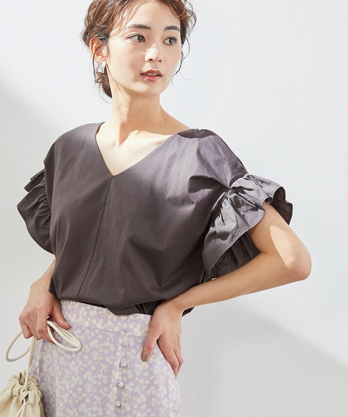 ROPE' PICNIC（ロペピクニック）の「【2WAY】フリルカットソー（Tシャツ/カットソー・レディース・ホワイト/チャコールグレー/ラベンダー/グリーン系その他/ピンク系その他2・38）」の2枚目の写真