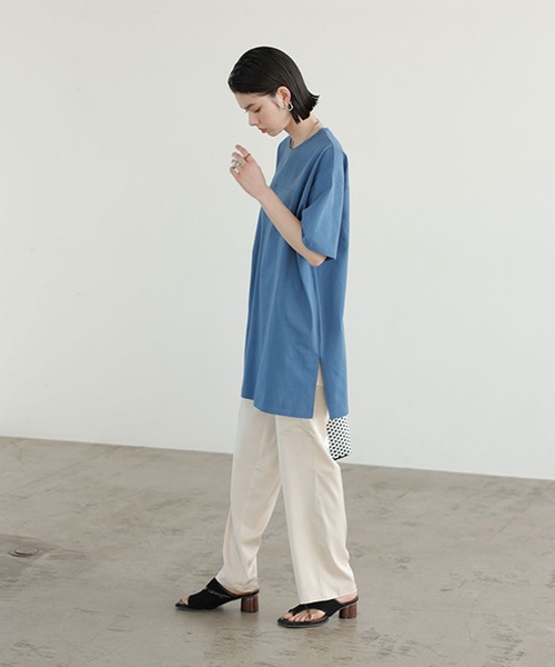 GeeRA(ジーラ)の「綿100%ビッグシルエットTシャツ(Tシャツ/カットソー・レディース・オフホワイト/パープル/モカ/ブラック/ブルー・X-LARGE/MEDIUM/XX-LARGE/SMALL/LARGE)」の18枚目の写真