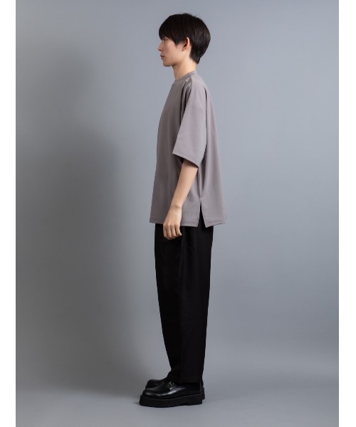 Beno(ビーノ)の「ストレッチ カットジョーゼット ワイドモックネック ルーズシルエット Tシャツ(Tシャツ/カットソー・メンズ・グレイッシュブルー/ブラック/ベージュ/グレー/ネイビー/ライトグレー/ブラウン/チャコールグレー・M/L/XL/S)」の19枚目の写真