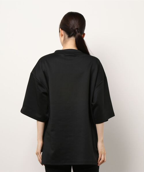 Pledge（プレッジ）の「/pledge/プリントBIGクルーネックTEE（Tシャツ/カットソー・レディース・ホワイト系その他/ブラック系その他/ベージュ系その他/ホワイト系その他2/ホワイト系その他3/ブラック系その他2/ブラック系その他3/ベージュ系その他2/ベージュ系その他3/ブルー系その他/ブルー系その他2/ブルー系その他3・LARGE/MEDIUM）」の21枚目の写真