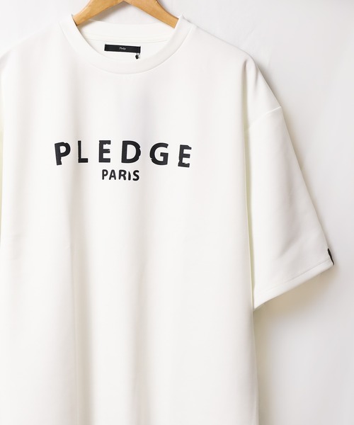 Pledge（プレッジ）の「/pledge/プリントBIGクルーネックTEE（Tシャツ/カットソー・レディース・ホワイト系その他/ブラック系その他/ベージュ系その他/ホワイト系その他2/ホワイト系その他3/ブラック系その他2/ブラック系その他3/ベージュ系その他2/ベージュ系その他3/ブルー系その他/ブルー系その他2/ブルー系その他3・LARGE/MEDIUM）」の3枚目の写真