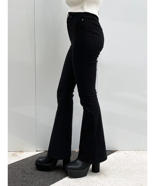 ENVYM（アンビー）の「フレアカラージェギンス（その他パンツ・レディース・ブラック・S/M）」の4枚目の写真