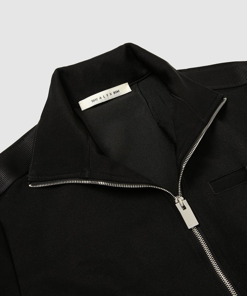 1017 ALYX 9SM(アリクス)の「TRACKTOP - 1(ニット/セーター・メンズ・ブラック系その他・MEDIUM/LARGE/X-LARGE)」の6枚目の写真