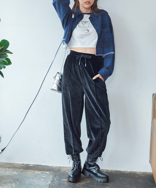 WEGO（ウィゴー）の「WEGO/ロゴ刺繍ロンT（Tシャツ/カットソー・レディース・ホワイト/ブラック/ブラック系その他5/その他1/グリーン系その他5・FREE）」の19枚目の写真