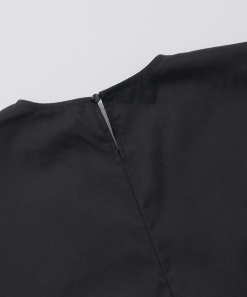 Libra Cue（リブラ キュー）の「メローフリルボリュームブラウス（シャツ/ブラウス・レディース・ダークグリーン/ブラウン/ブラック・FREE）」の5枚目の写真